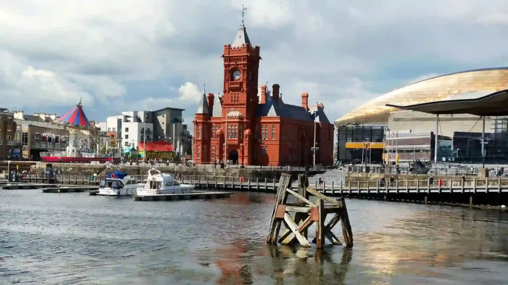 Mr Burton Filming Locations